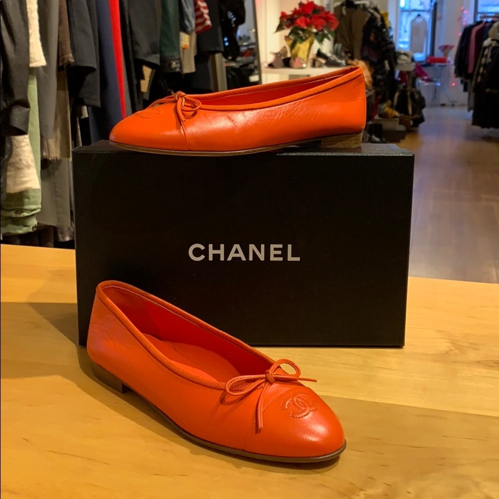 Chanel CC Classic Logo Ballet Flats